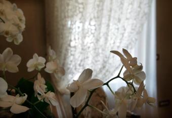 Villa Della Torre allows 18 year olds to book a room