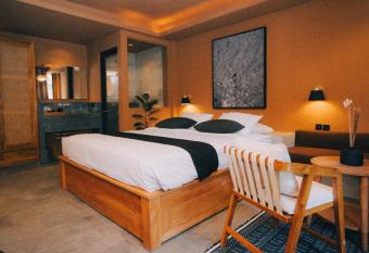 Loji Nyanyi Suite Brew has Balcony rooms