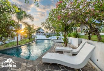 Bingin Sun & Moon Wooden by Bukit Vista has Balcony rooms