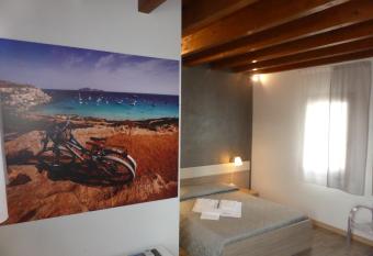 Le Muse has Balcony rooms