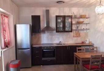 Apartment Lana has Smoking/Balcony rooms