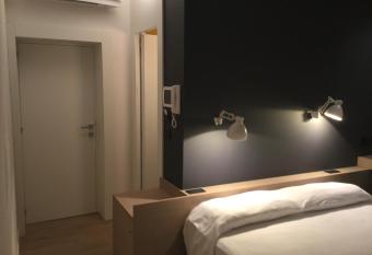 Acquapazza Restaurant & Room allows 18 year olds to book a room