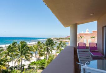 Ocean Front Condominium has Balcony rooms
