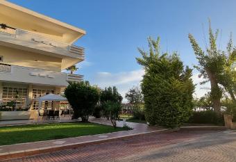 Apollon Hotel has Balcony rooms