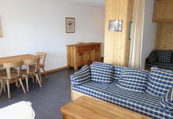 Magrapp   MOUNTAIN & CENTER apartments has Balcony rooms