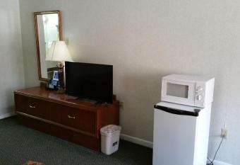 Express Inn Hartselle has Smoking rooms