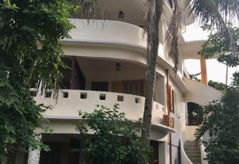 Wind Rider s Inn has Balcony rooms