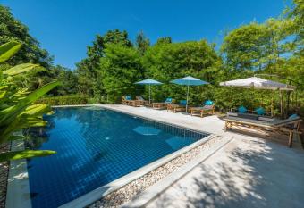 Moon Cottage has Balcony rooms