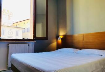 Hotel La Perla has Balcony rooms