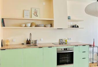 Big bright apartment with a terrace has Balcony rooms