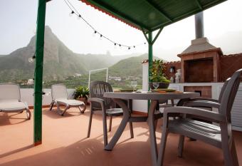 Casa campo y Playa Taganana has Balcony rooms