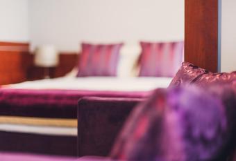 Hotel Chmielna Warsaw has Balcony rooms