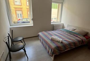 Charmant appartement 4 personnes refait    neuf has Smoking rooms