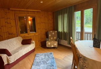 2,5 Zimmer Wohnung has Balcony rooms