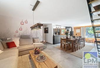 Chalet la Boheme has Balcony rooms