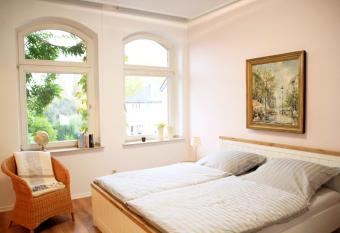 Idyllische Jugendstilwohnung has Balcony rooms