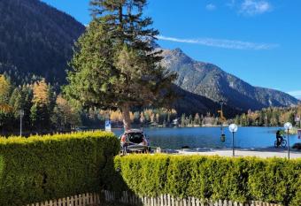 Appartement 01 R  sidence Le Grand Combin    Champex allows 18 year olds to book a room