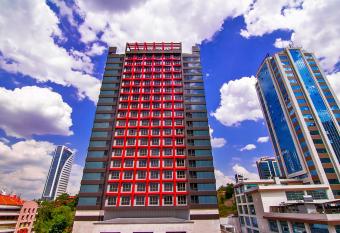 The Green Park Ankara allows 18 year olds to book a room