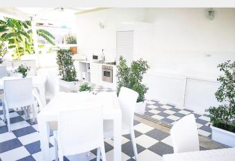 Casa Lu Salentu has Balcony rooms