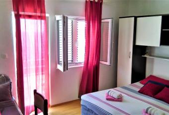 Apartment Vesna has Balcony rooms