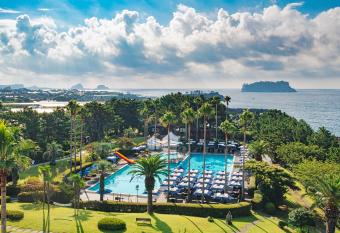 Kensington Resort Seogwipo has Balcony rooms