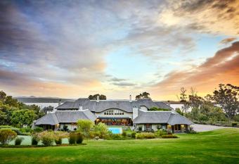 The Thatch House Hermanus allows 18 year olds to book a room