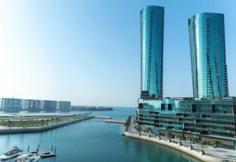 Pearlhouse Bahrain has Balcony rooms