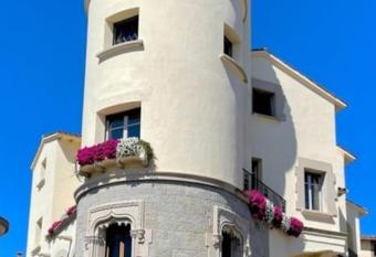 Torre del Sol has Balcony rooms