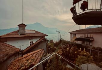 Casa Sul Lago allows 18 year olds to book a room