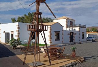 Casa La Molina C has Balcony rooms