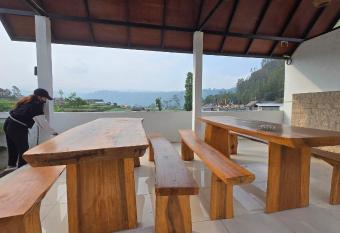 Volcano homestay has Balcony rooms