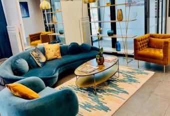 Residhome Nanterre La D  fense allows 18 year olds to book a room