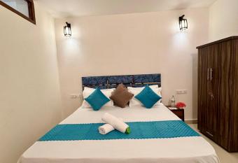 The Bawa Stays Kasauli I Serviced Villa I Open Air Lawn & Terrace I Bonfire I Dance I Music I Party I Forest treks I Memories I has Smoking rooms