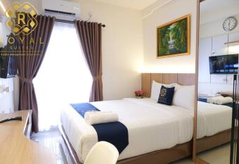 Royal Suites Studio 17ZW - Citra Plaza Nagoya has Balcony rooms