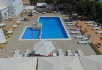 Apartamentos San Antonio Beach has Balcony rooms