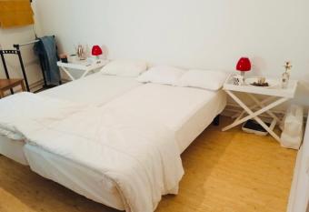 Cozy home with garden in Malm   has Balcony rooms