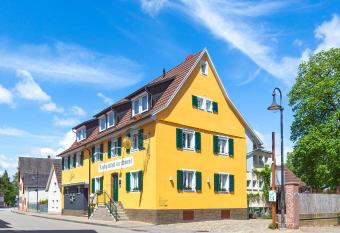Landgasthof zur Sonne allows 18 year olds to book a room