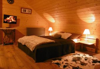 Gite Au Coeur Du Chalet en Belledonne vers Prapoutel Les 7 Laux has Balcony rooms