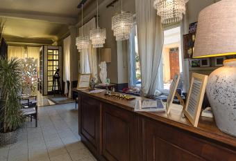 Hotel Le Focette allows 18 year olds to book a room