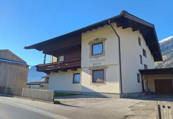 G  stehaus Berta has Balcony rooms