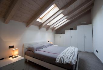 La Corte del Gallo allows 18 year olds to book a room