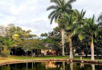 Finca en Anapoima allows 18 year olds to book a room