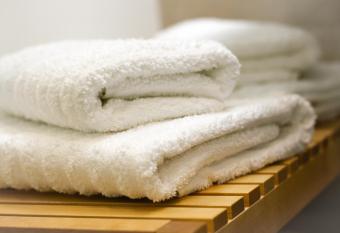 ECO Boutique Hotel AMS Beagle has rooms with a private hot tub