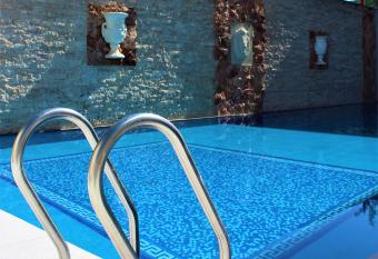 Aleppo Hotel has Smoking/Balcony rooms