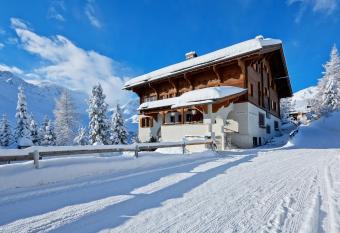 Hotel Stoffel - adults only allows 18 year olds to book a room