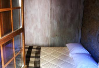 Cantinho Santiago allows 18 year olds to book a room