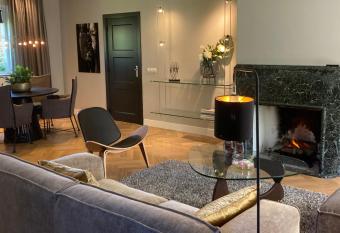 Hoeve Altena Apartment has Balcony rooms