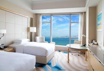 DoubleTree by Hilton Hotel Xiamen - Wuyuan Bay has Smoking rooms