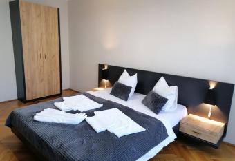 Apartament Alena has Balcony rooms