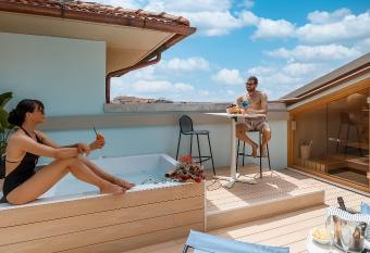 Hotel Residence Esplanade has Balcony rooms